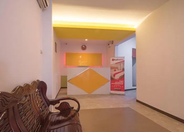 RedDoorz near ITC Mangga Dua Hotel Jakarta
